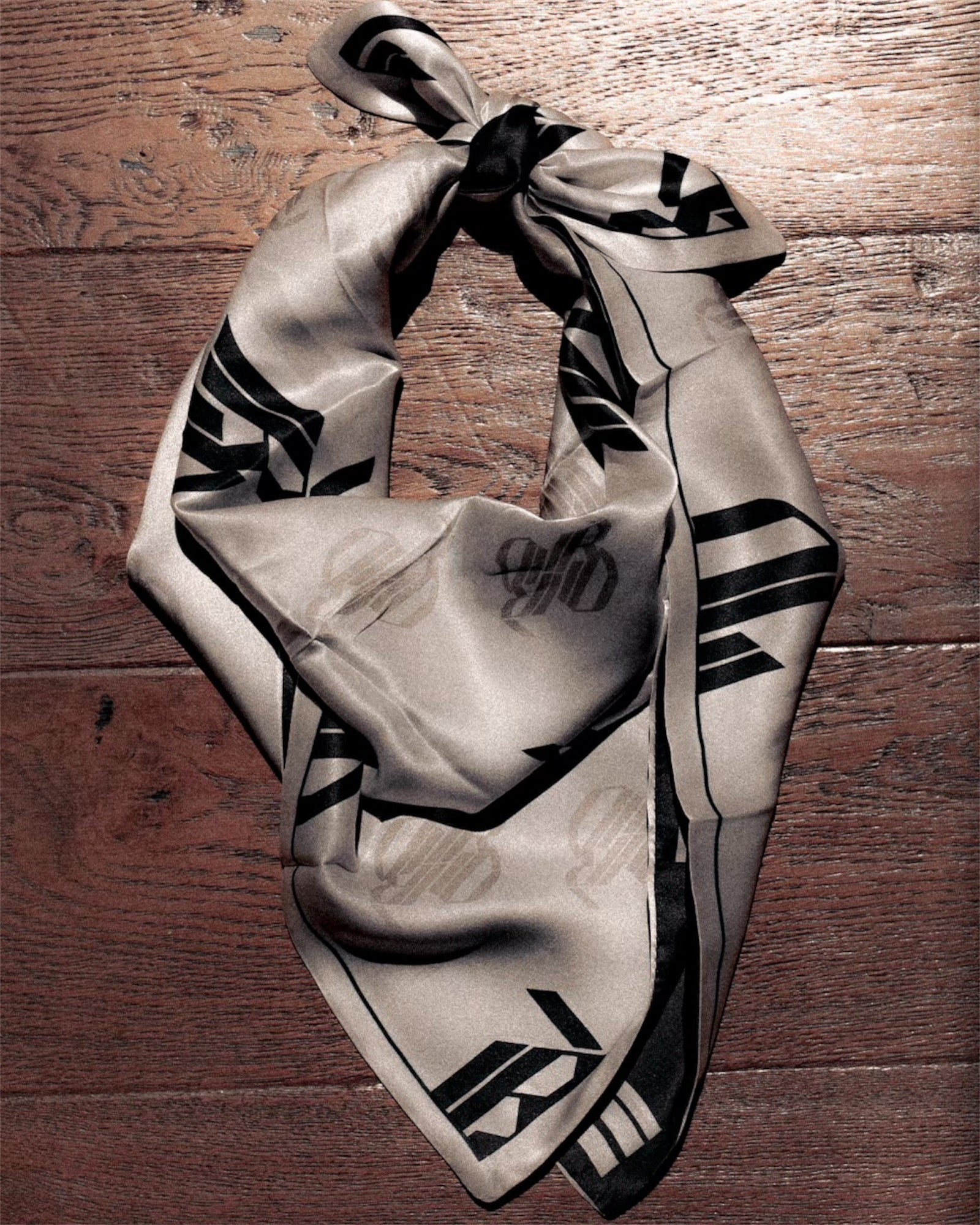 RD Reversible Silk Bandana - IVORY/BLACK